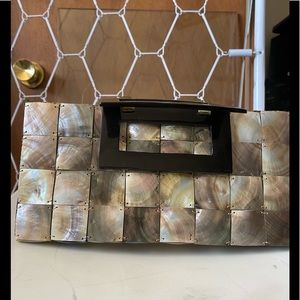 Small Abalone Clutch